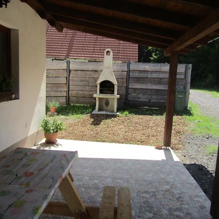 Rekreacni Dum V Brdech Pod Svatou Annou Villa Ohrazenice  Exteriör bild