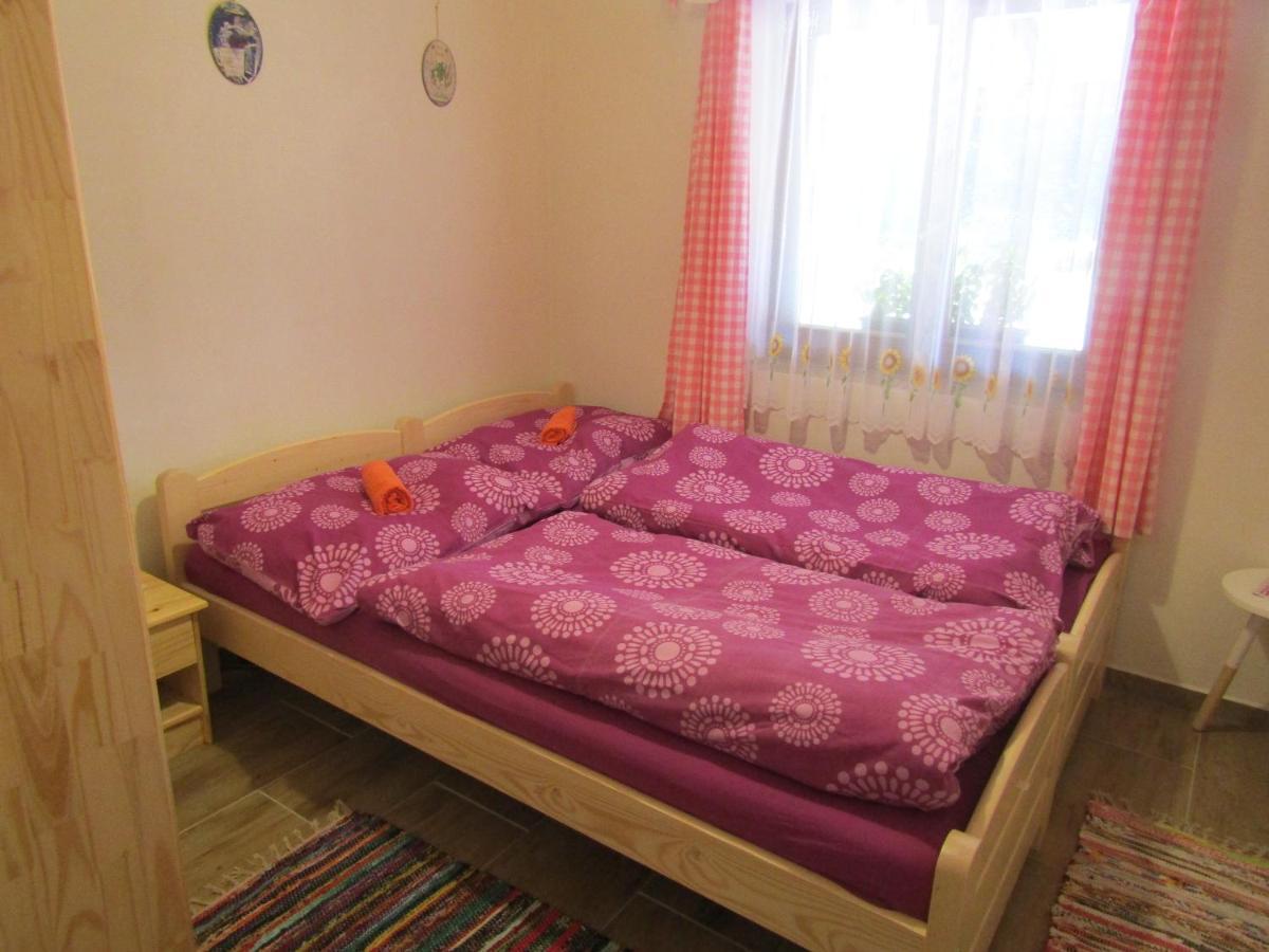 Rekreacni Dum V Brdech Pod Svatou Annou Villa Ohrazenice  Exteriör bild